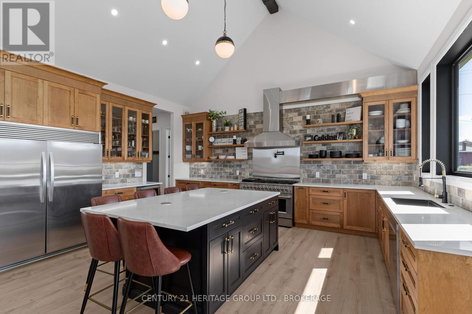 245 MANN DRIVE Image 10