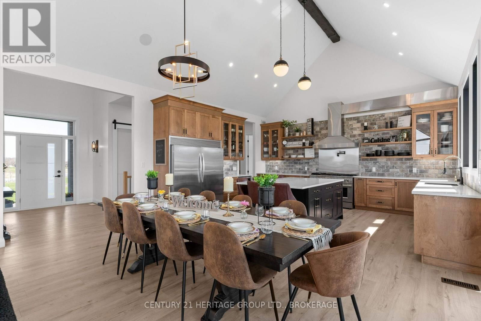 245 MANN DRIVE Image 12
