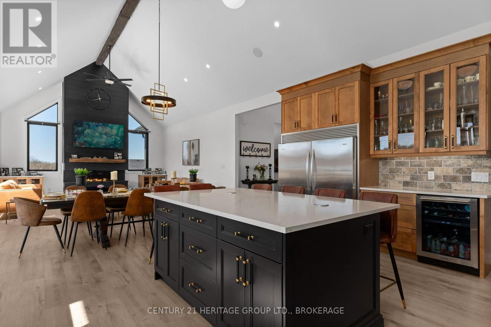 245 MANN DRIVE Image 14