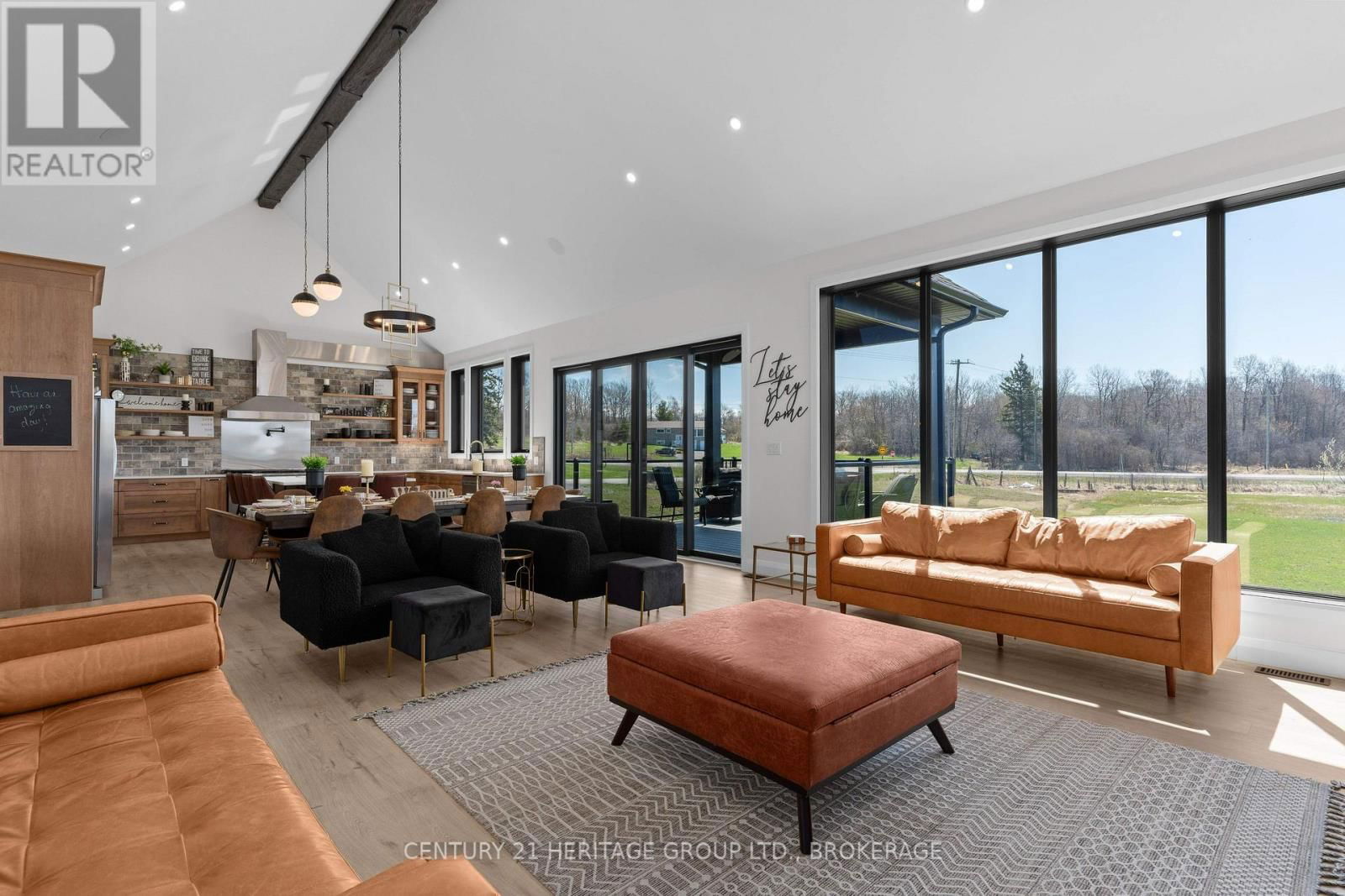 245 MANN DRIVE Image 17