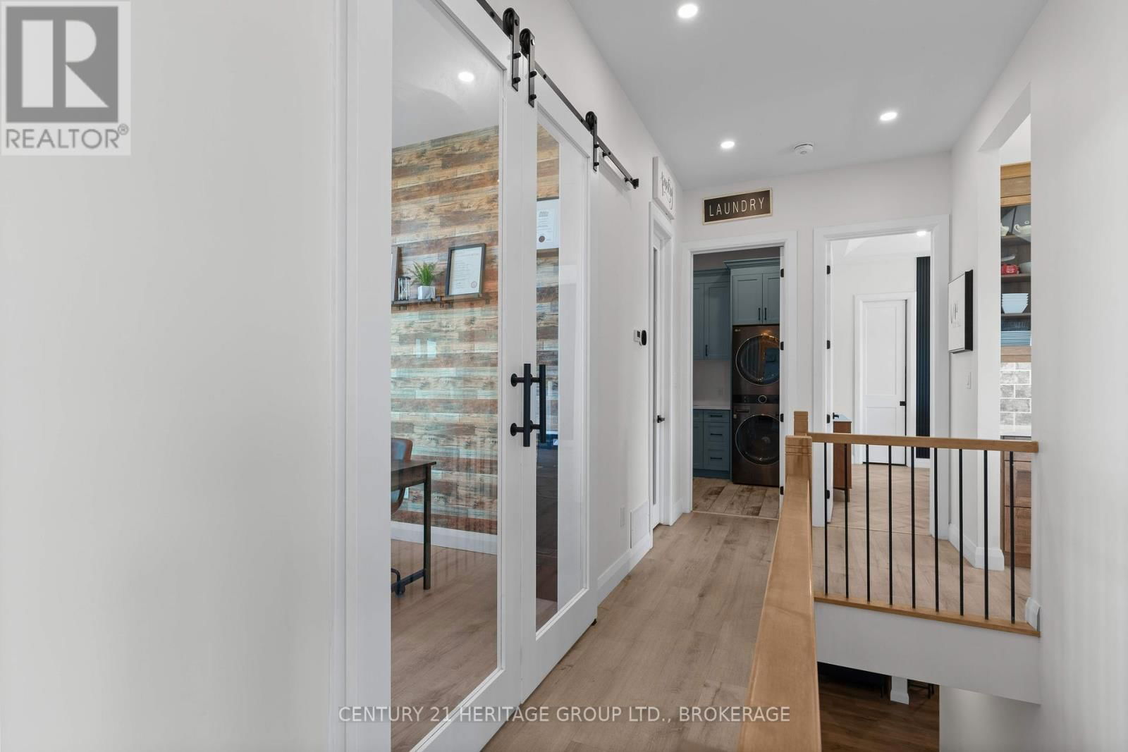 245 MANN DRIVE Image 23