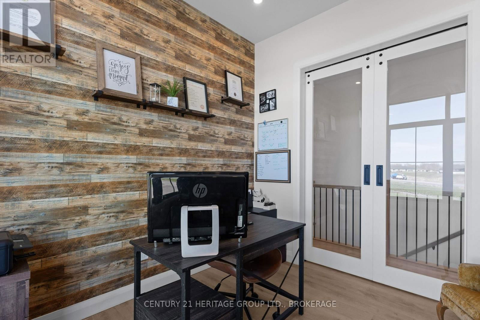 245 MANN DRIVE Image 25