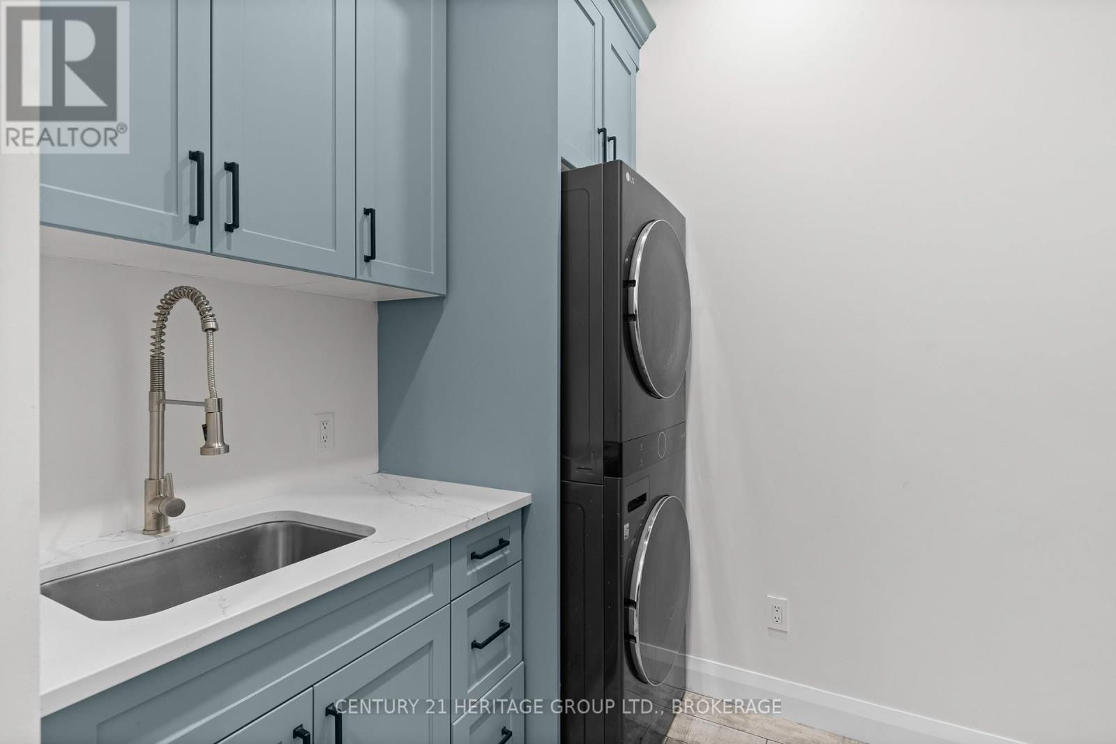 245 MANN DRIVE Image 27