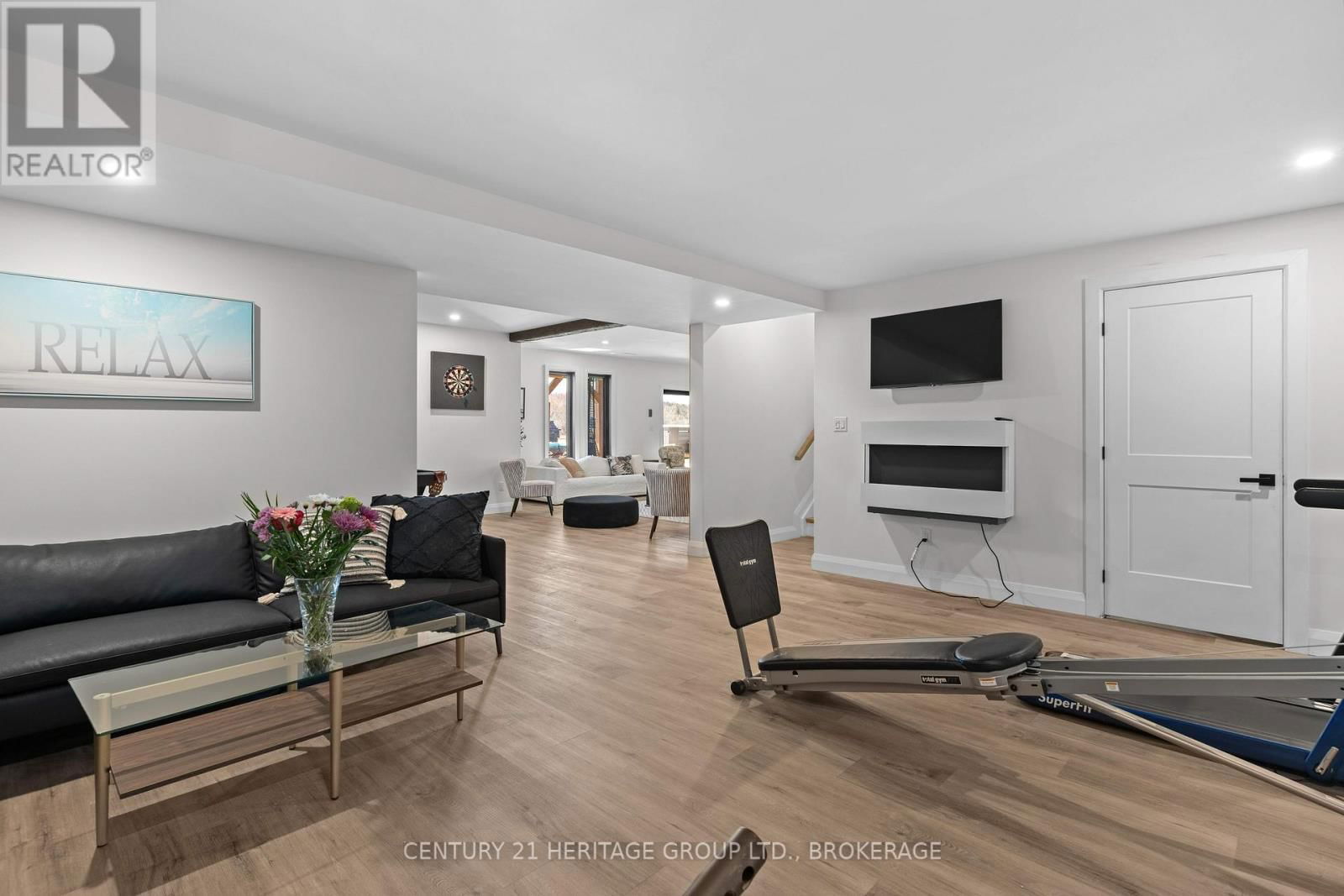 245 MANN DRIVE Image 49