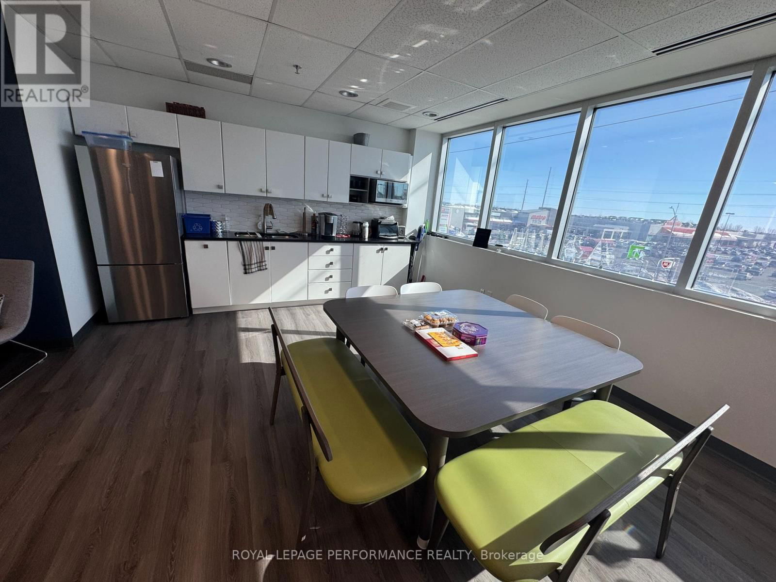 301 - 4473 INNES ROAD Image 5