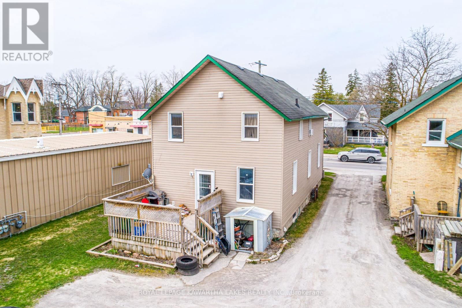 86 LINDSAY STREET SOUTH Image 26