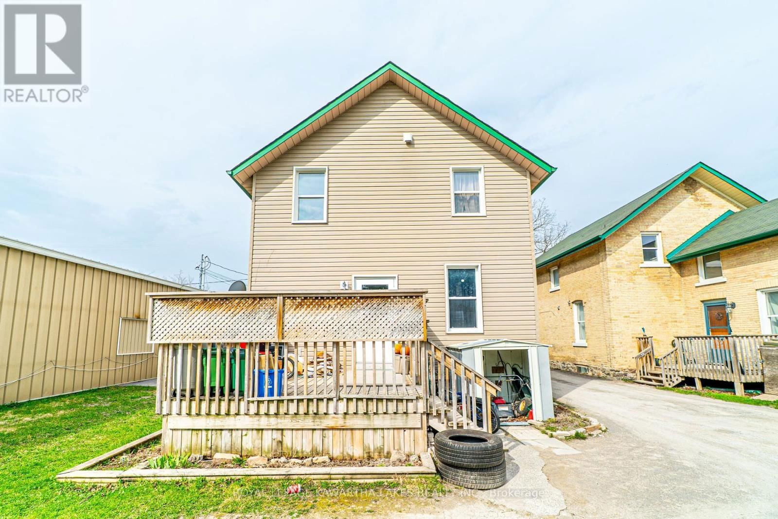 86 LINDSAY STREET SOUTH Image 31