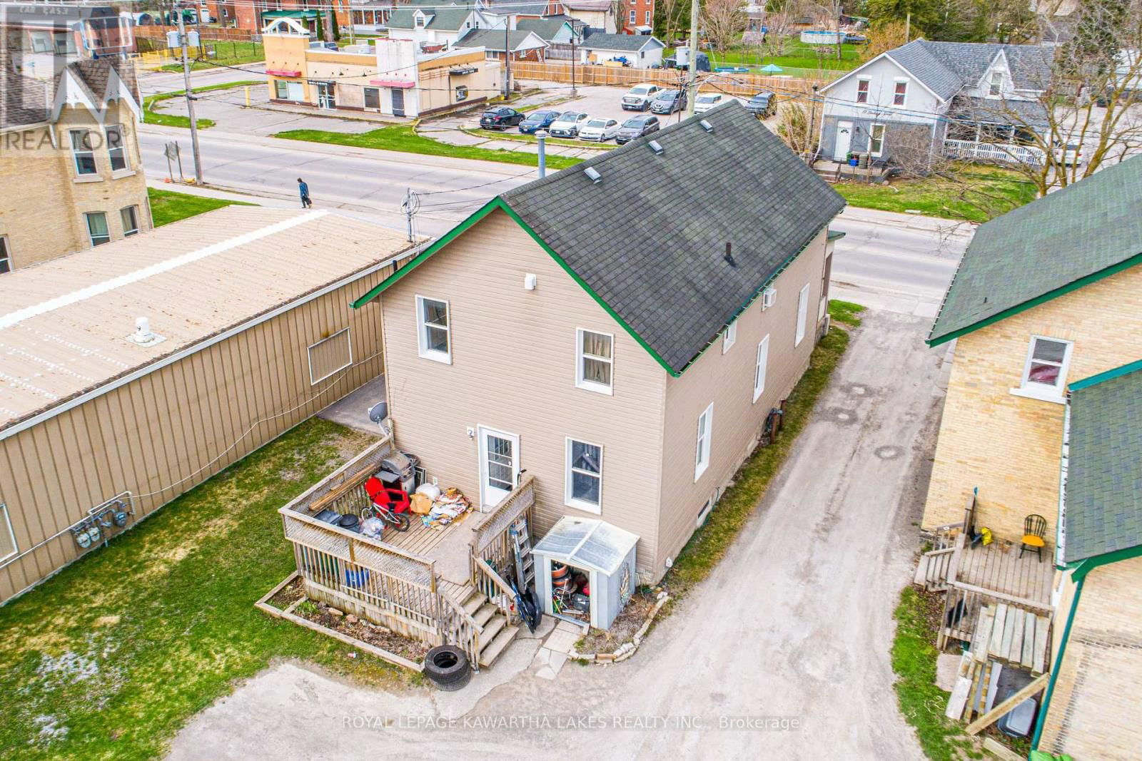 86 LINDSAY STREET SOUTH Image 34