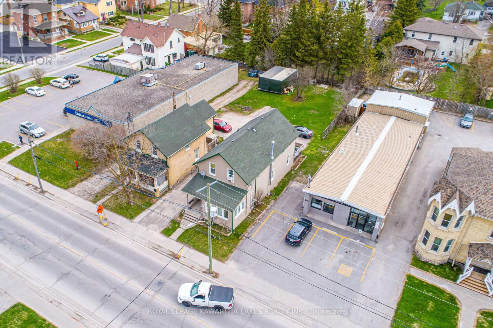 86 LINDSAY STREET SOUTH Image 4