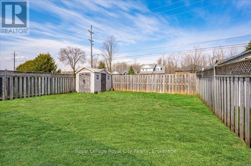 164 TAIT CRESCENT Image 25