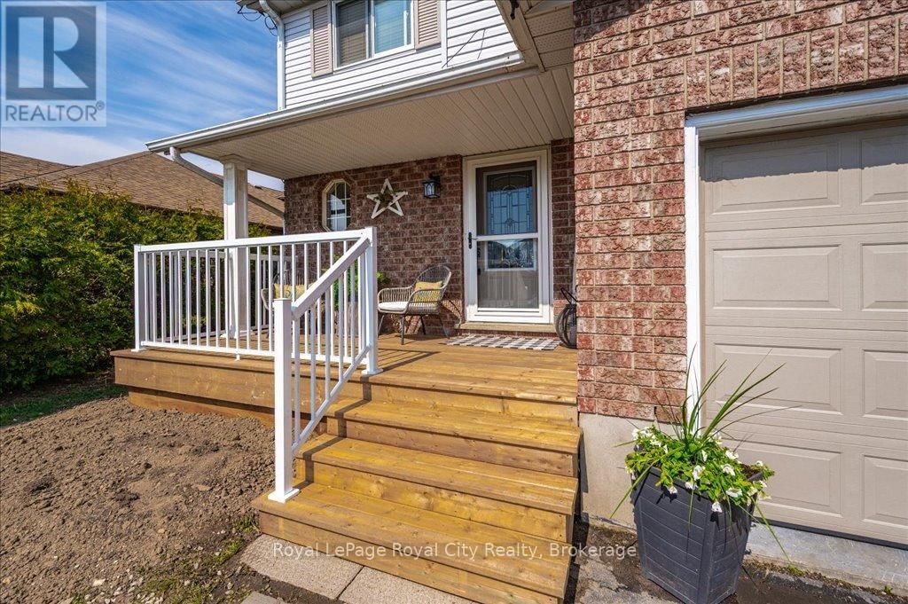 164 TAIT CRESCENT Image 27