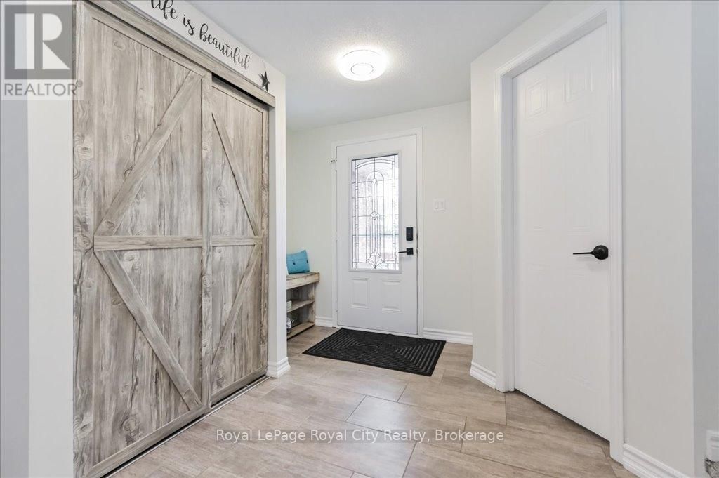 164 TAIT CRESCENT Image 3