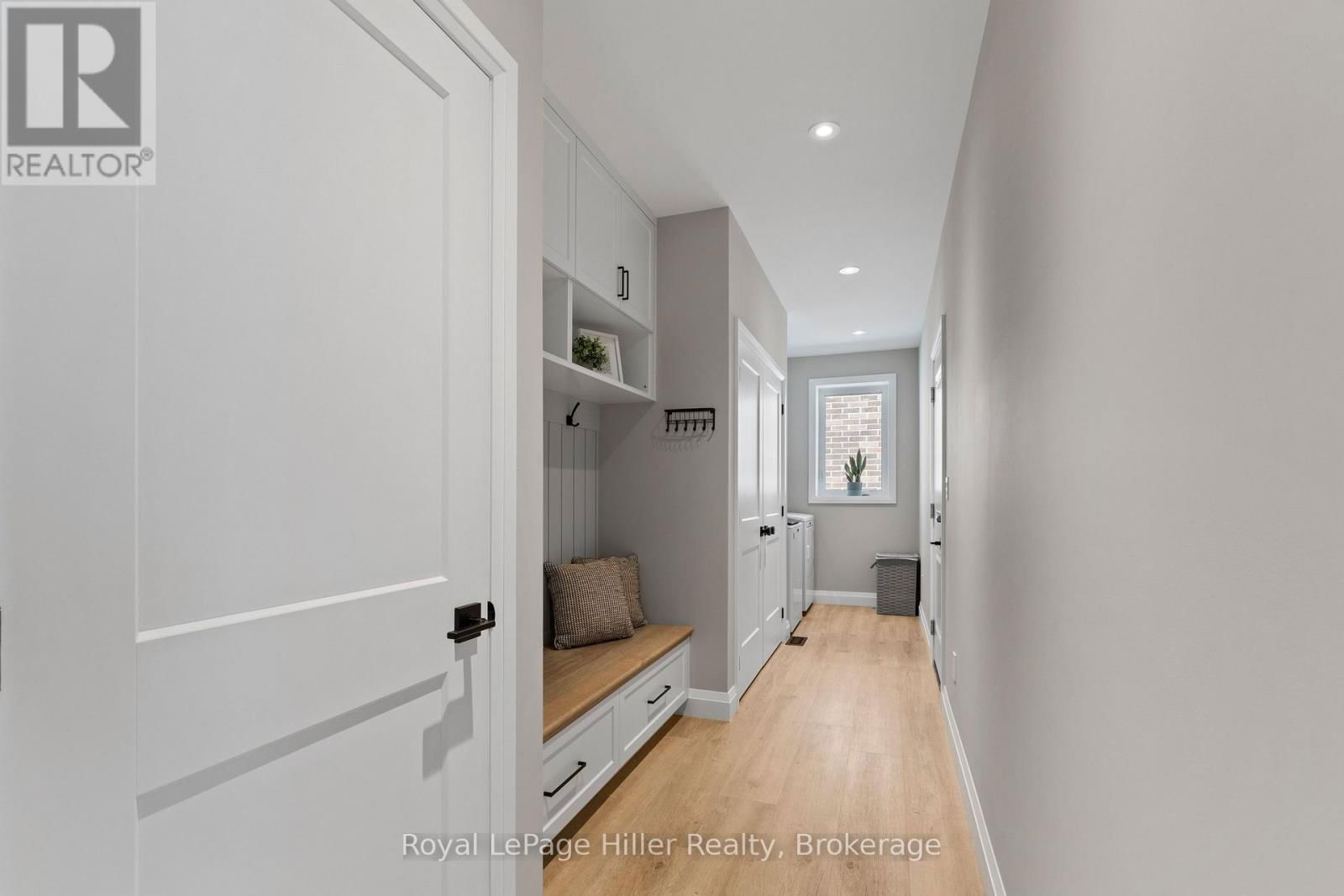125 PUGH STREET EAST Image 30