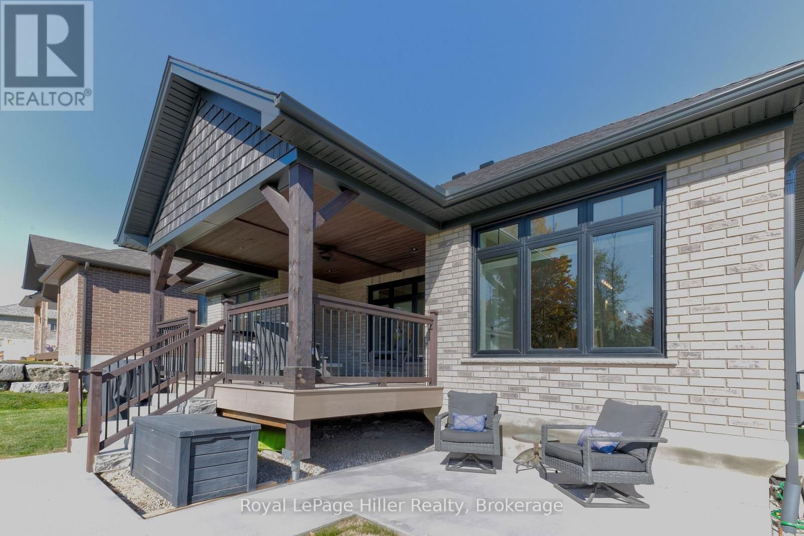 125 PUGH STREET EAST Image 44
