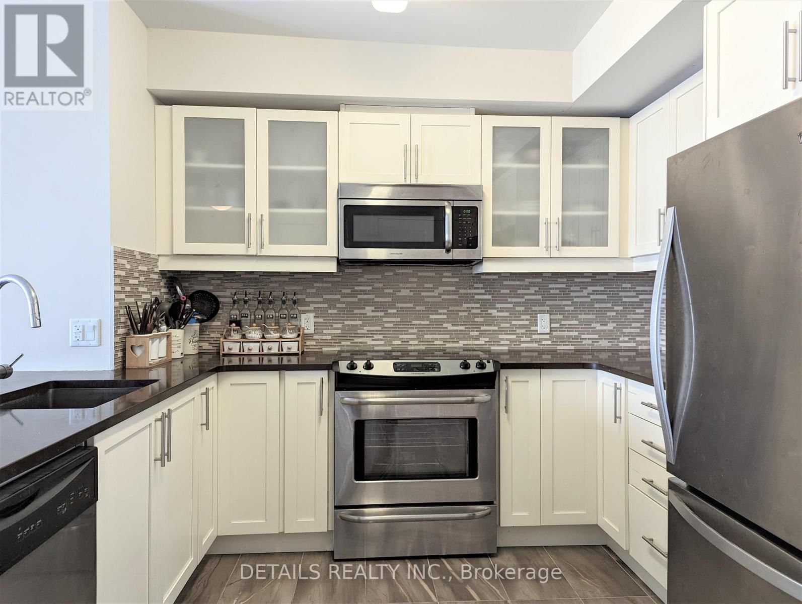 1702 - 195 BESSERER STREET Image 10