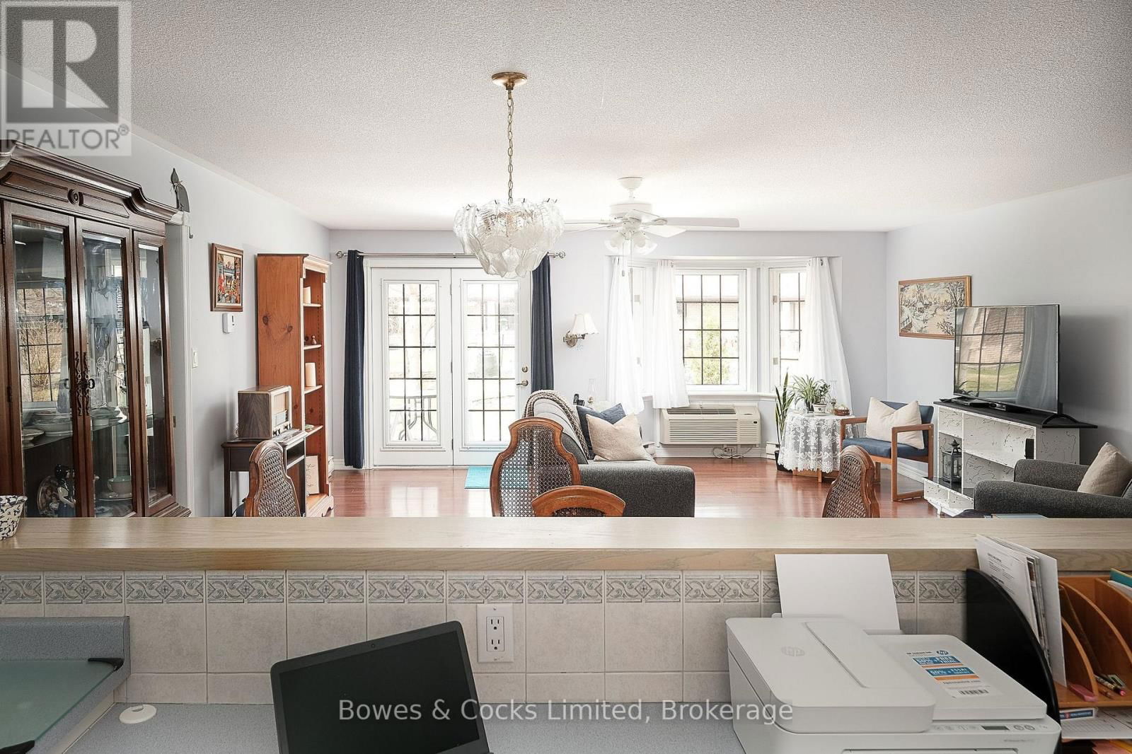 12 - 699 WHITAKER STREET Image 8