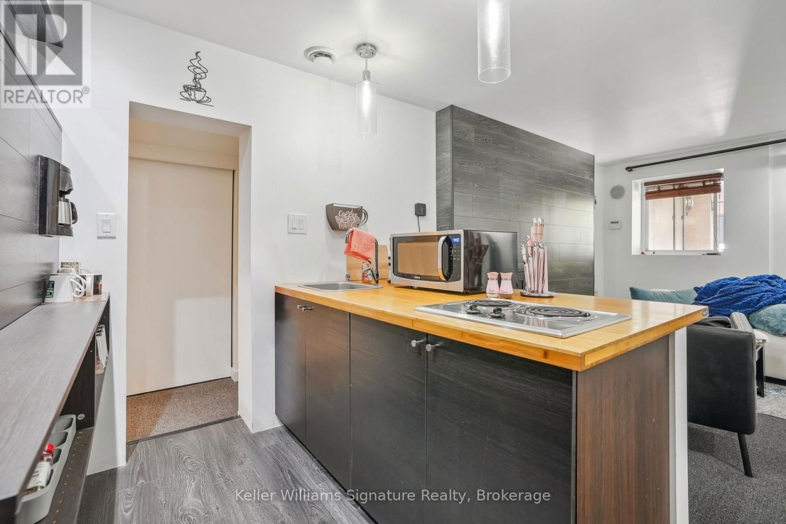 41 SPRING STREET Image 30