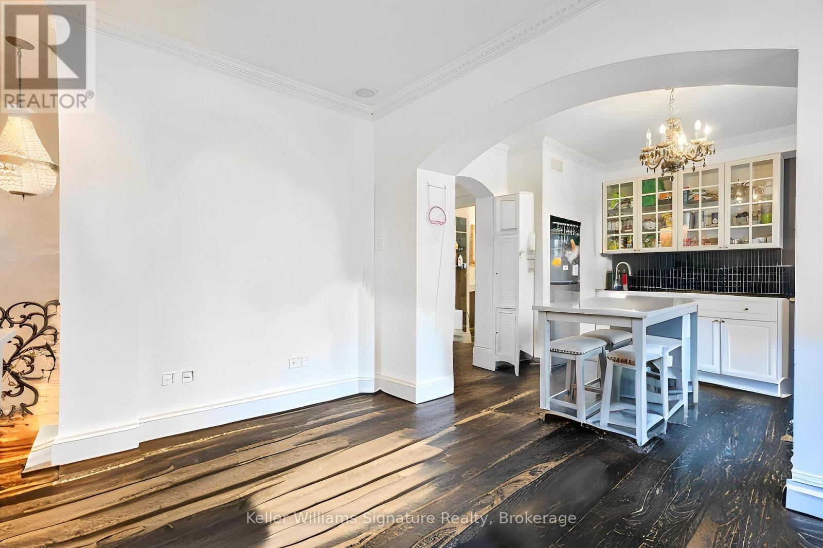 41 SPRING STREET Image 15