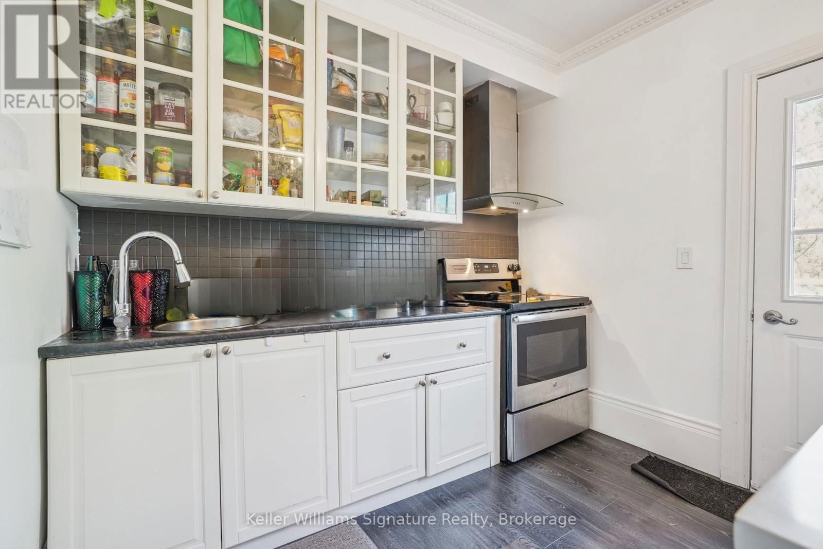 41 SPRING STREET Image 18