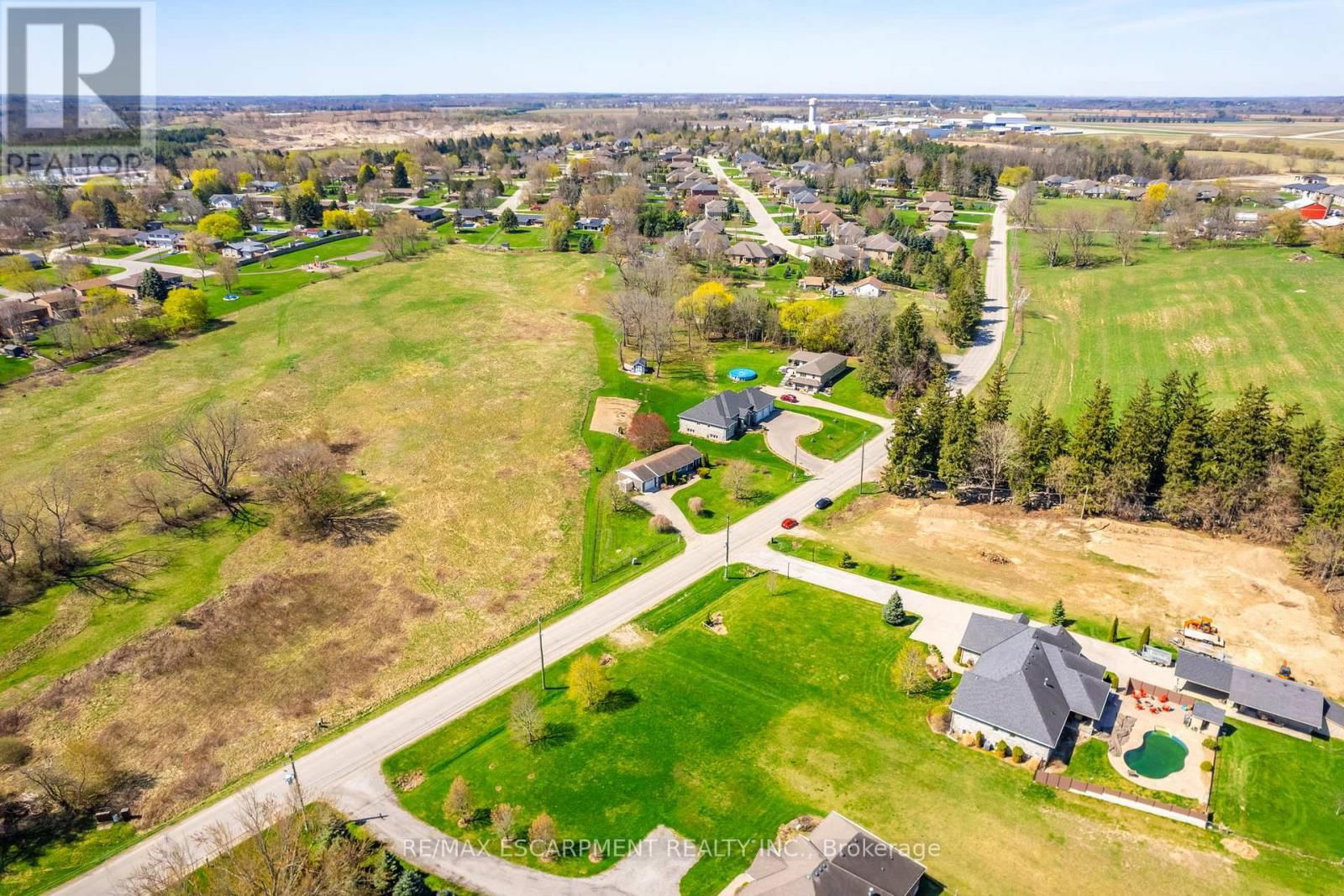 258 OAKHILL DRIVE Image 49