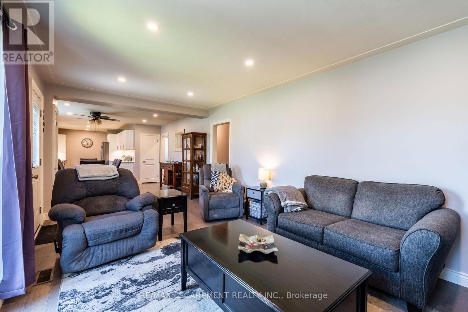 258 OAKHILL DRIVE Image 7