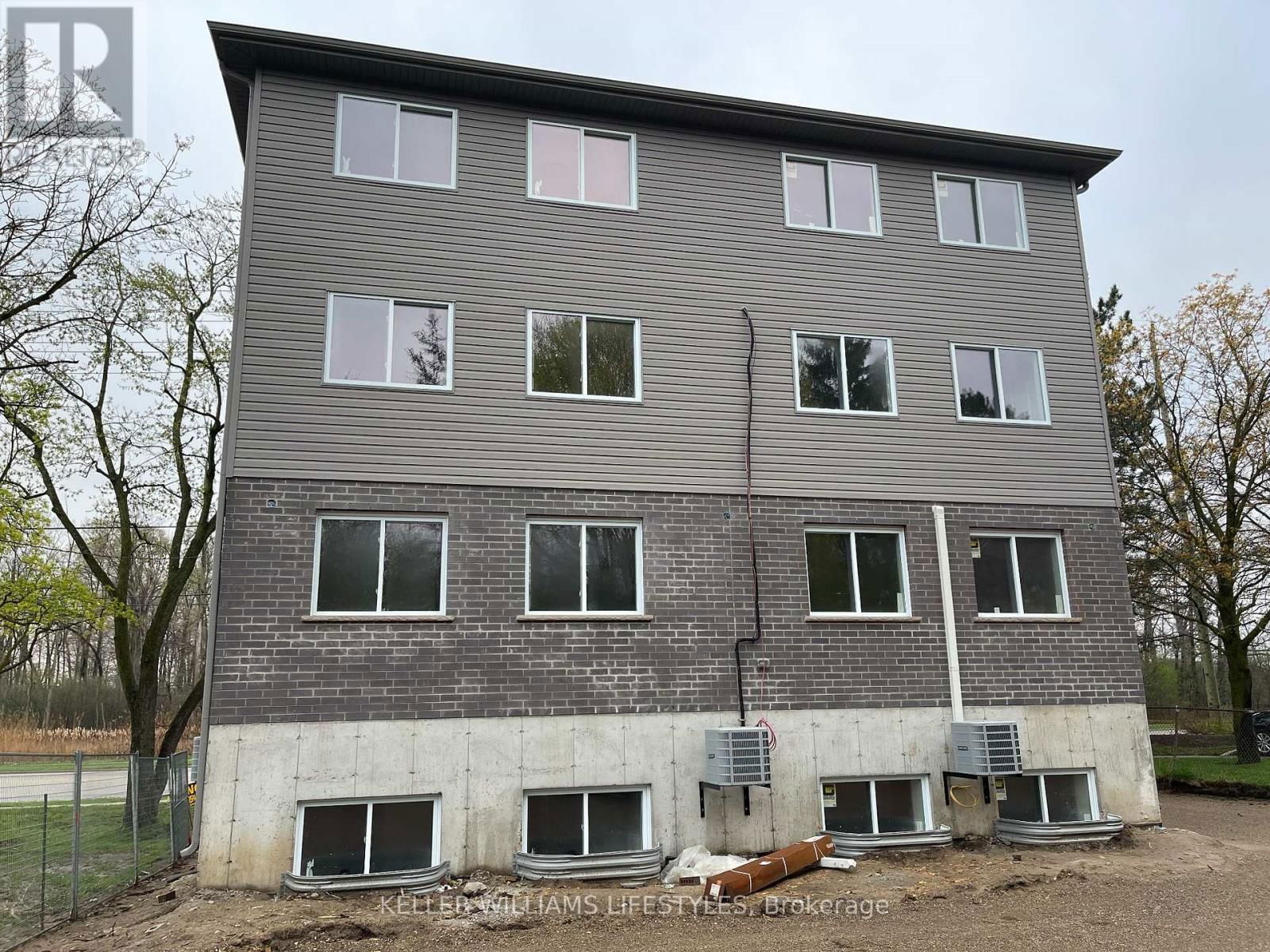 130 SOUTHDALE ROAD WEST Image 2