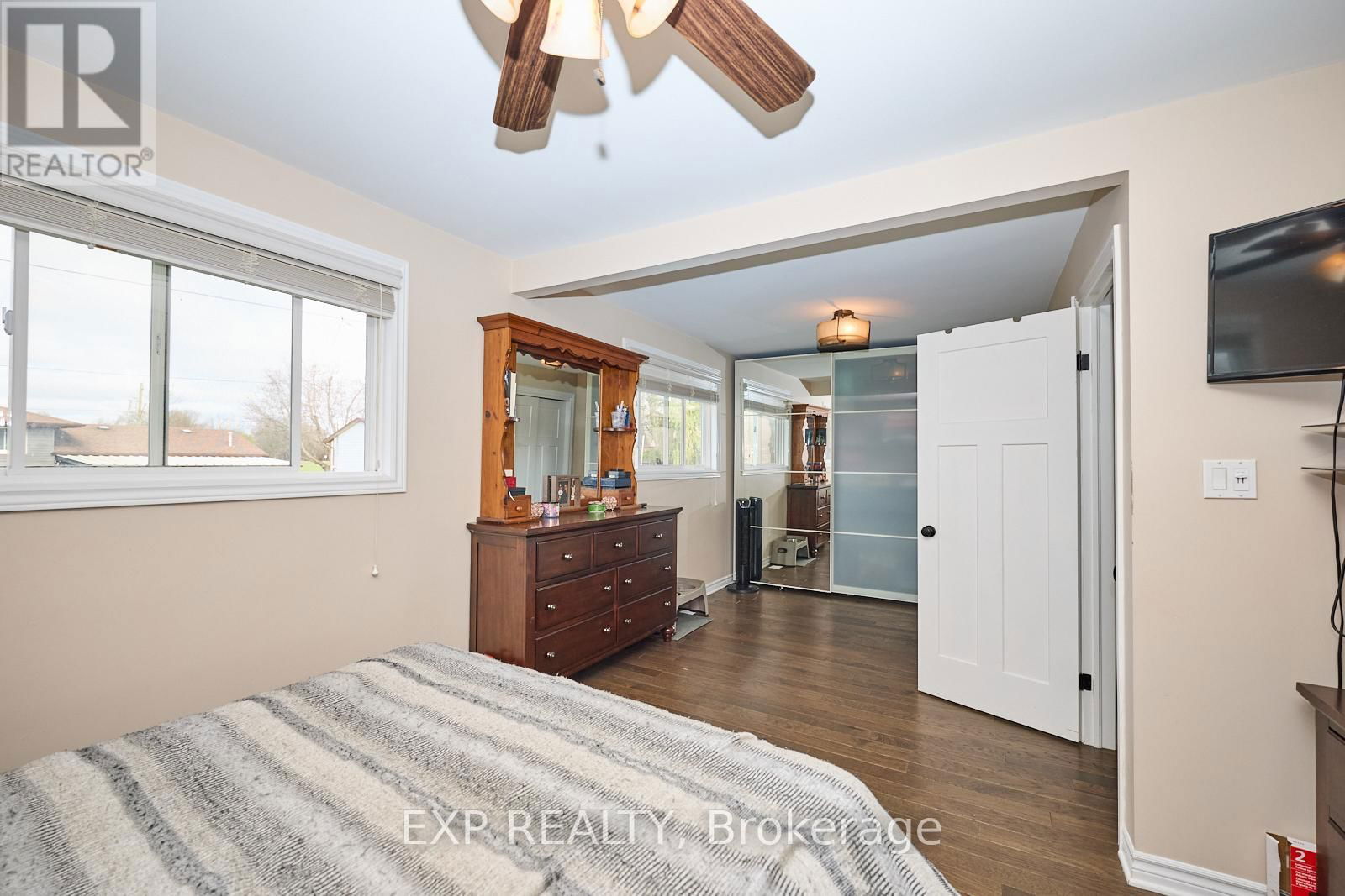 765 GRANDVIEW ROAD Image 13