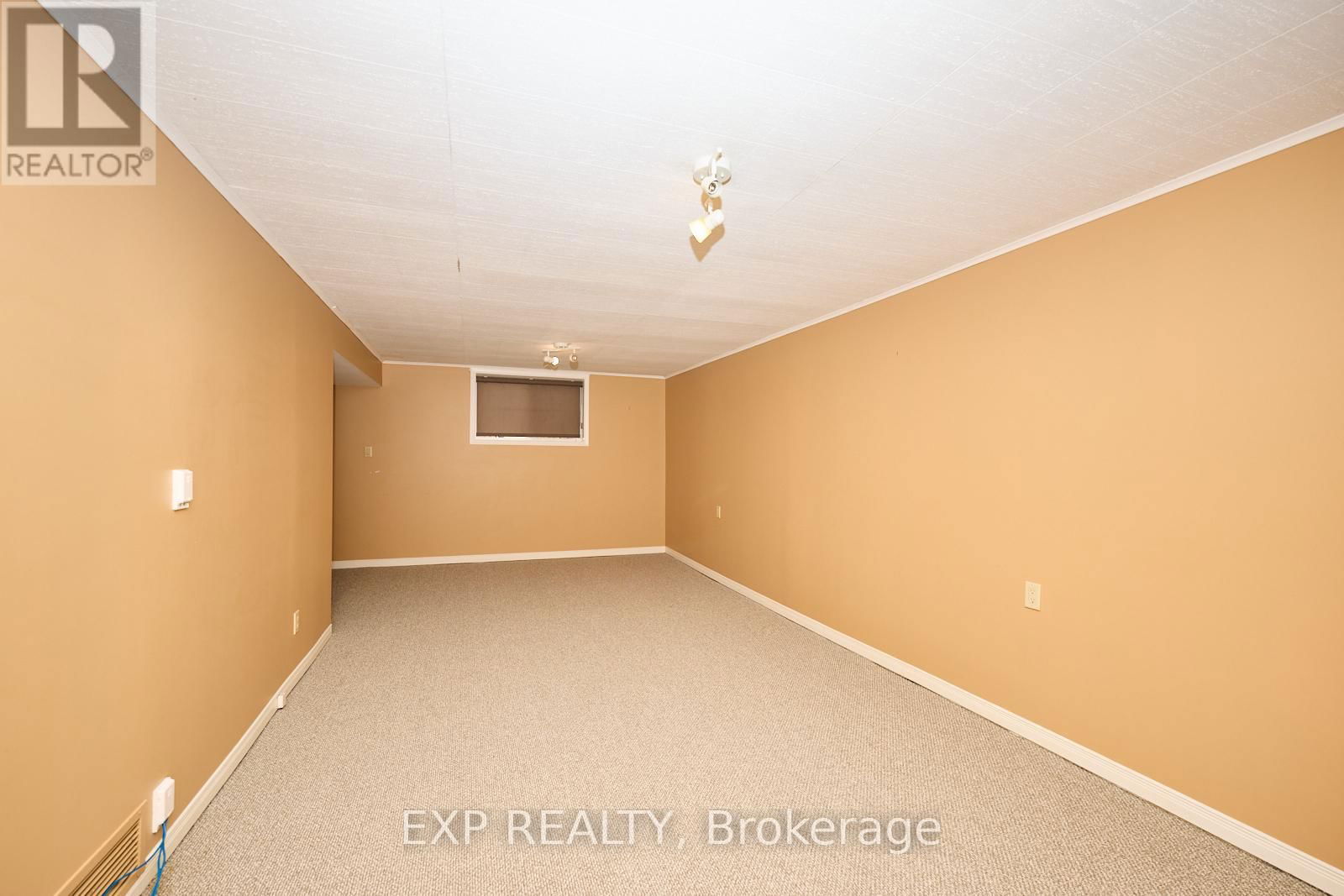 765 GRANDVIEW ROAD Image 21