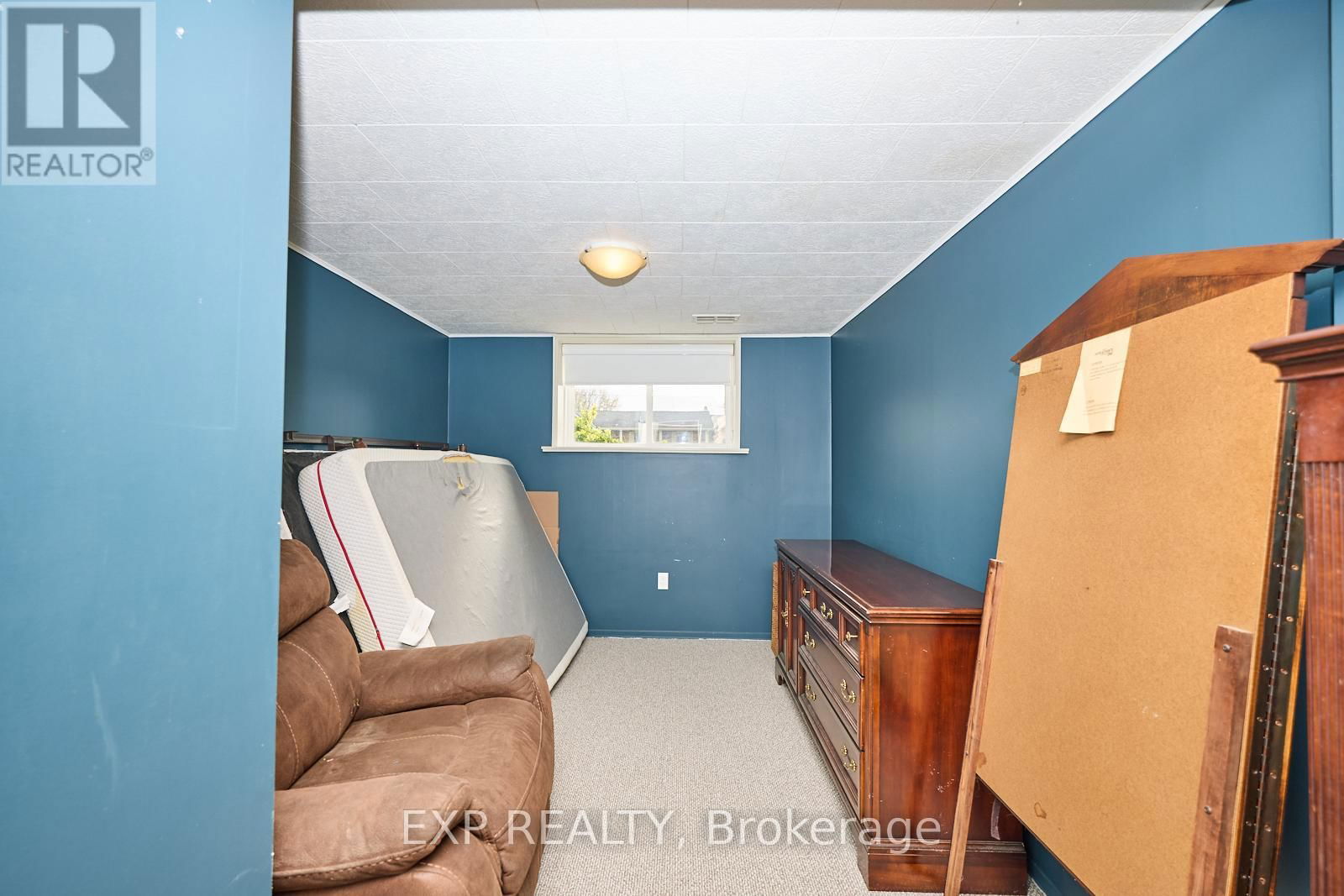 765 GRANDVIEW ROAD Image 25