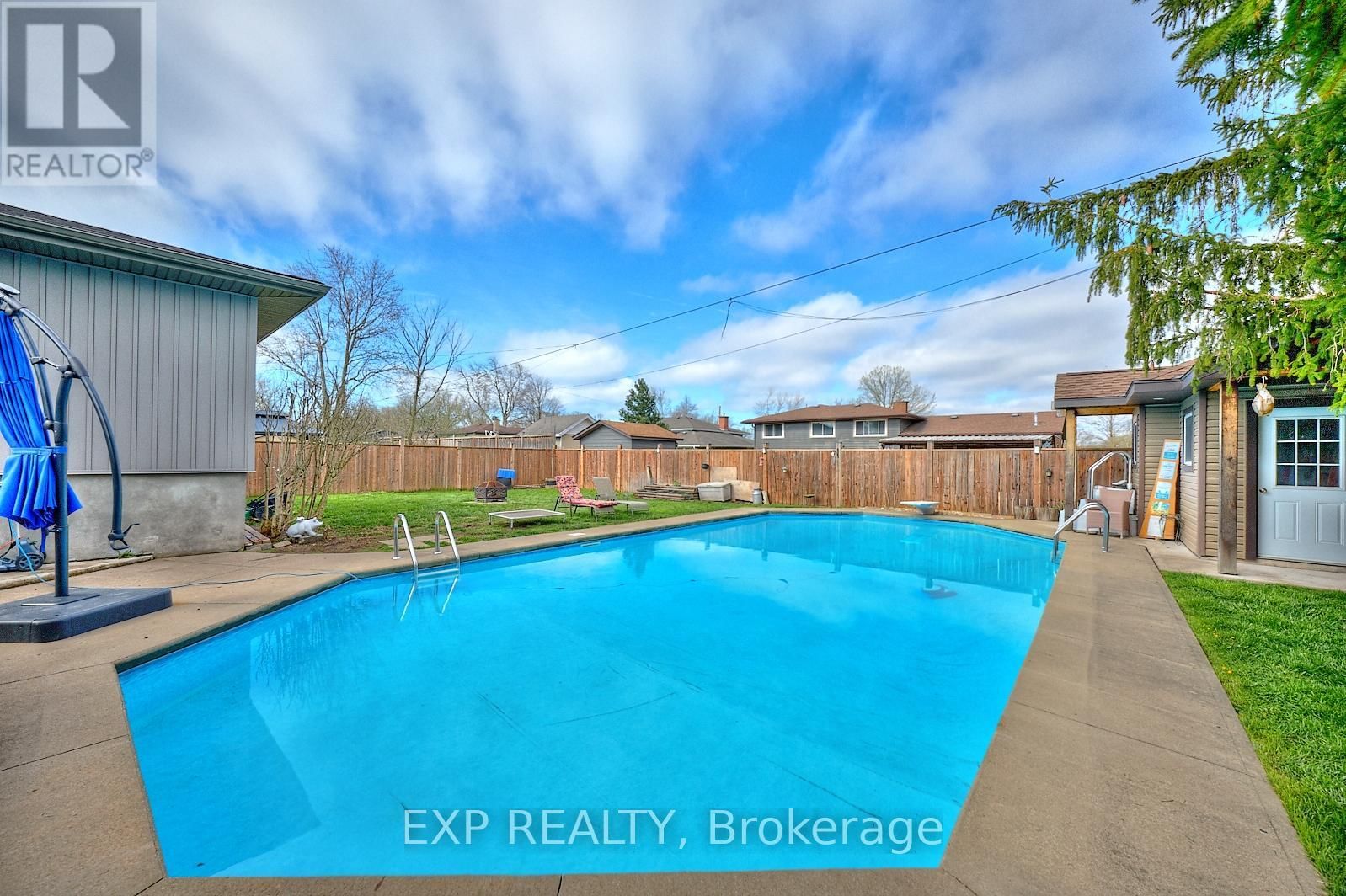 765 GRANDVIEW ROAD Image 36