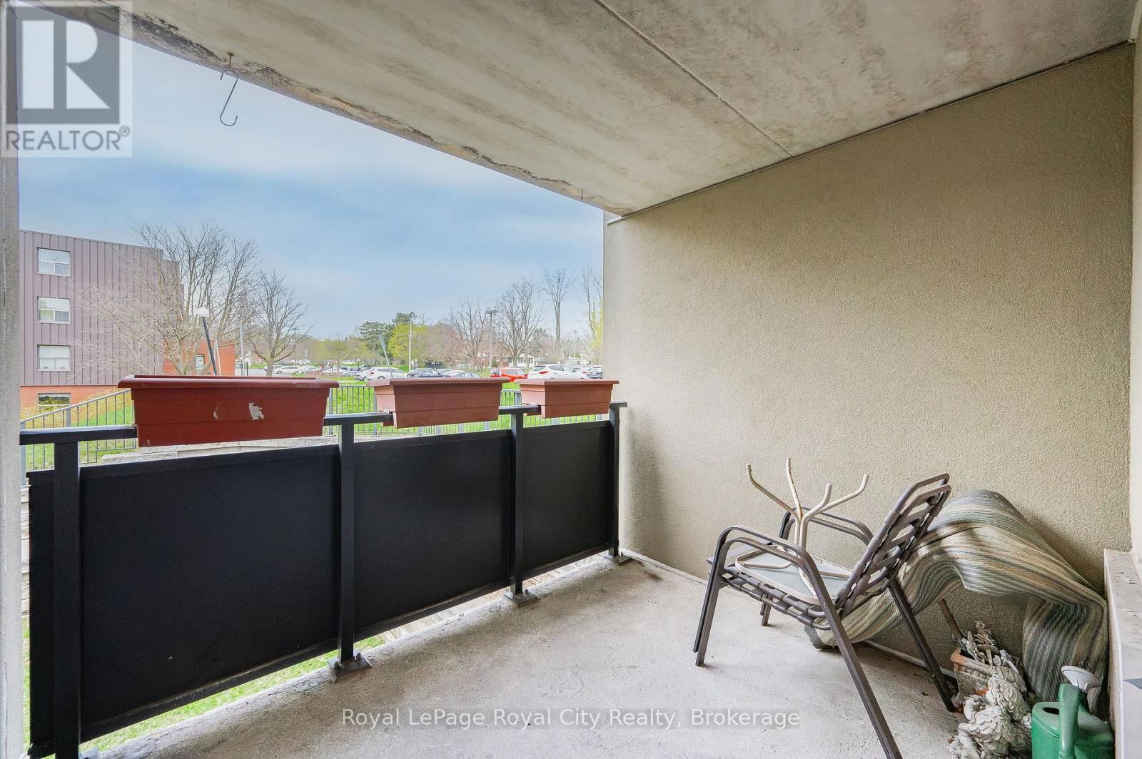 208 - 75 SILVERCREEK PARKWAY NORTH Image 18
