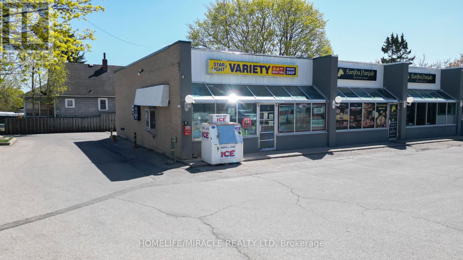 780 DUNDAS STREET Image 2