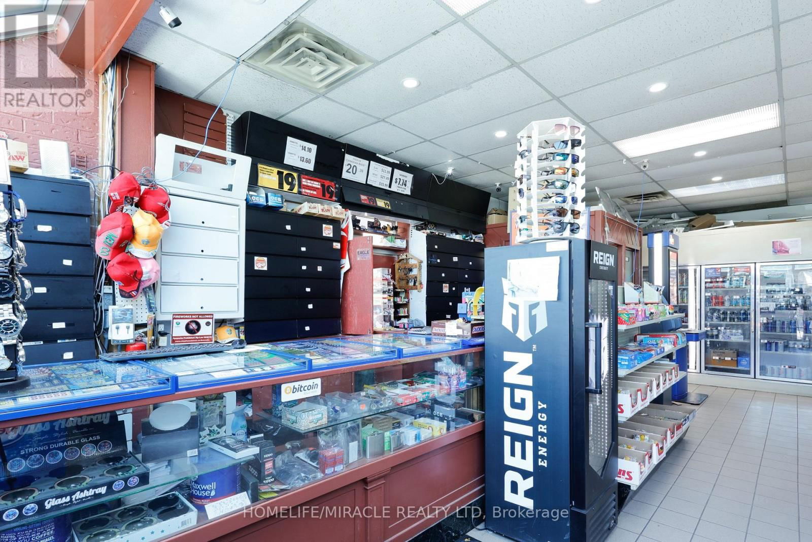 780 DUNDAS STREET Image 20