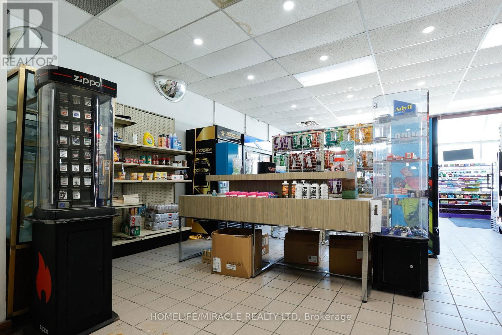 780 DUNDAS STREET Image 27