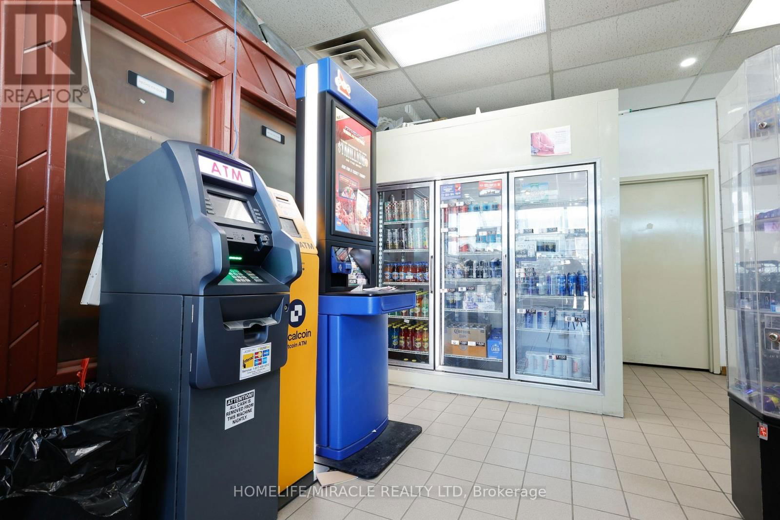 780 DUNDAS STREET Image 33