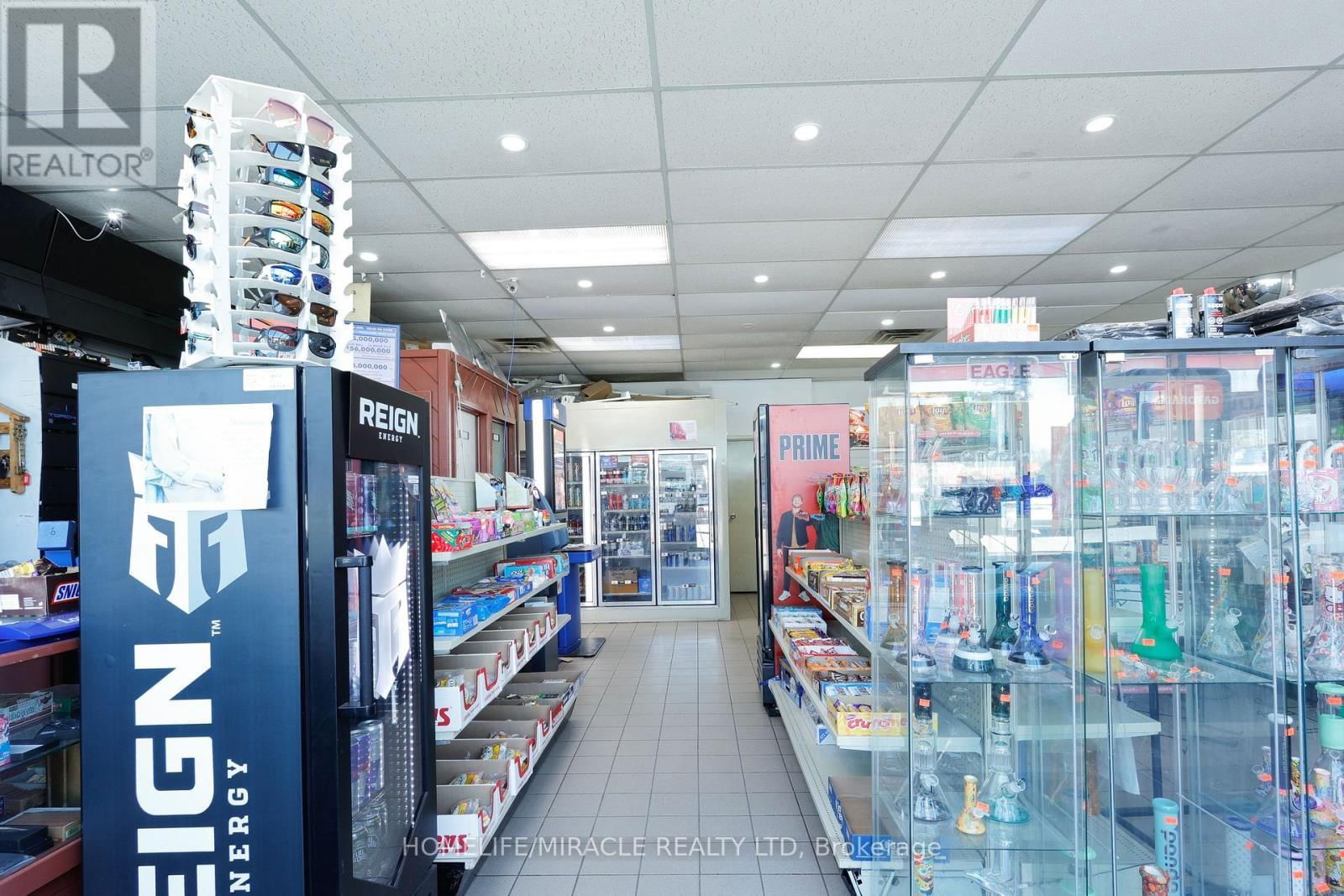 780 DUNDAS STREET Image 38