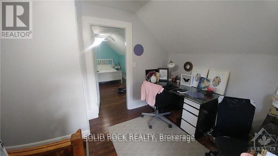 1368-1370 MEADOW DRIVE Image 14