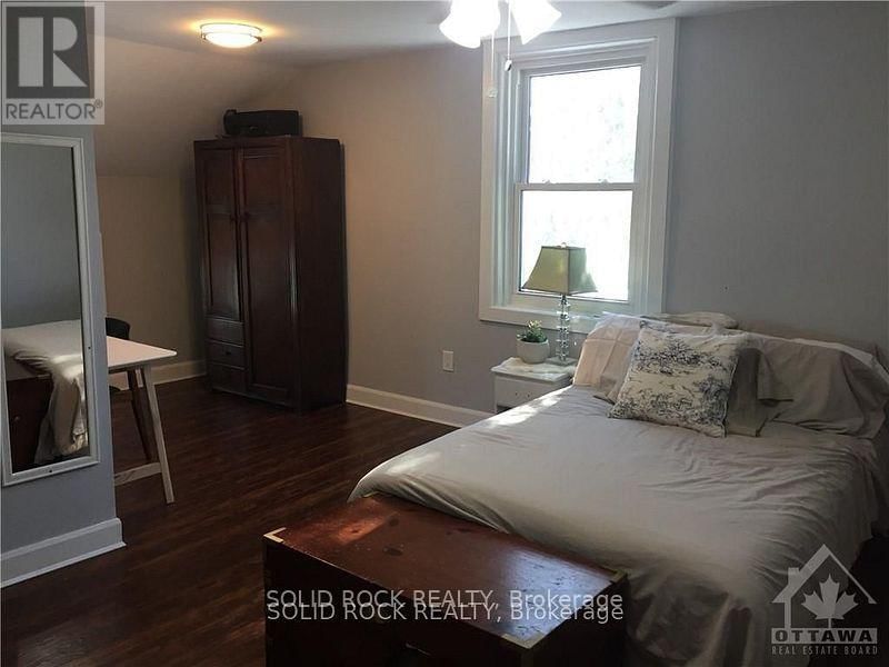1368-1370 MEADOW DRIVE Image 24