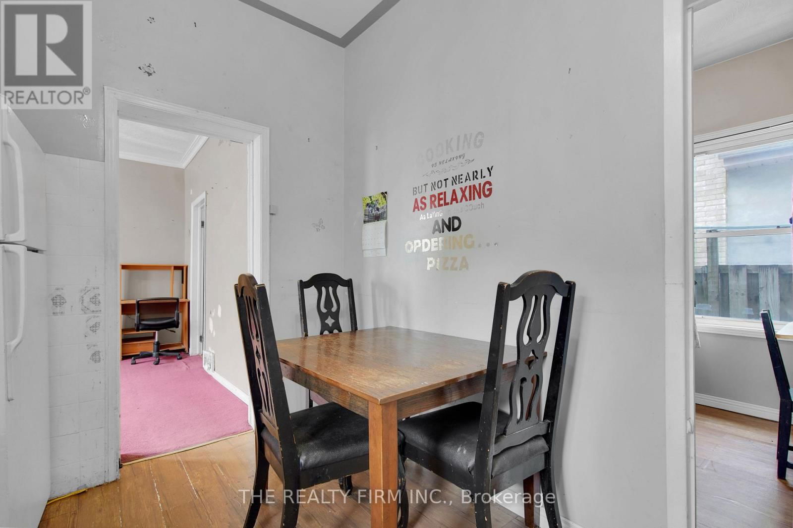 524 SIMCOE STREET Image 12