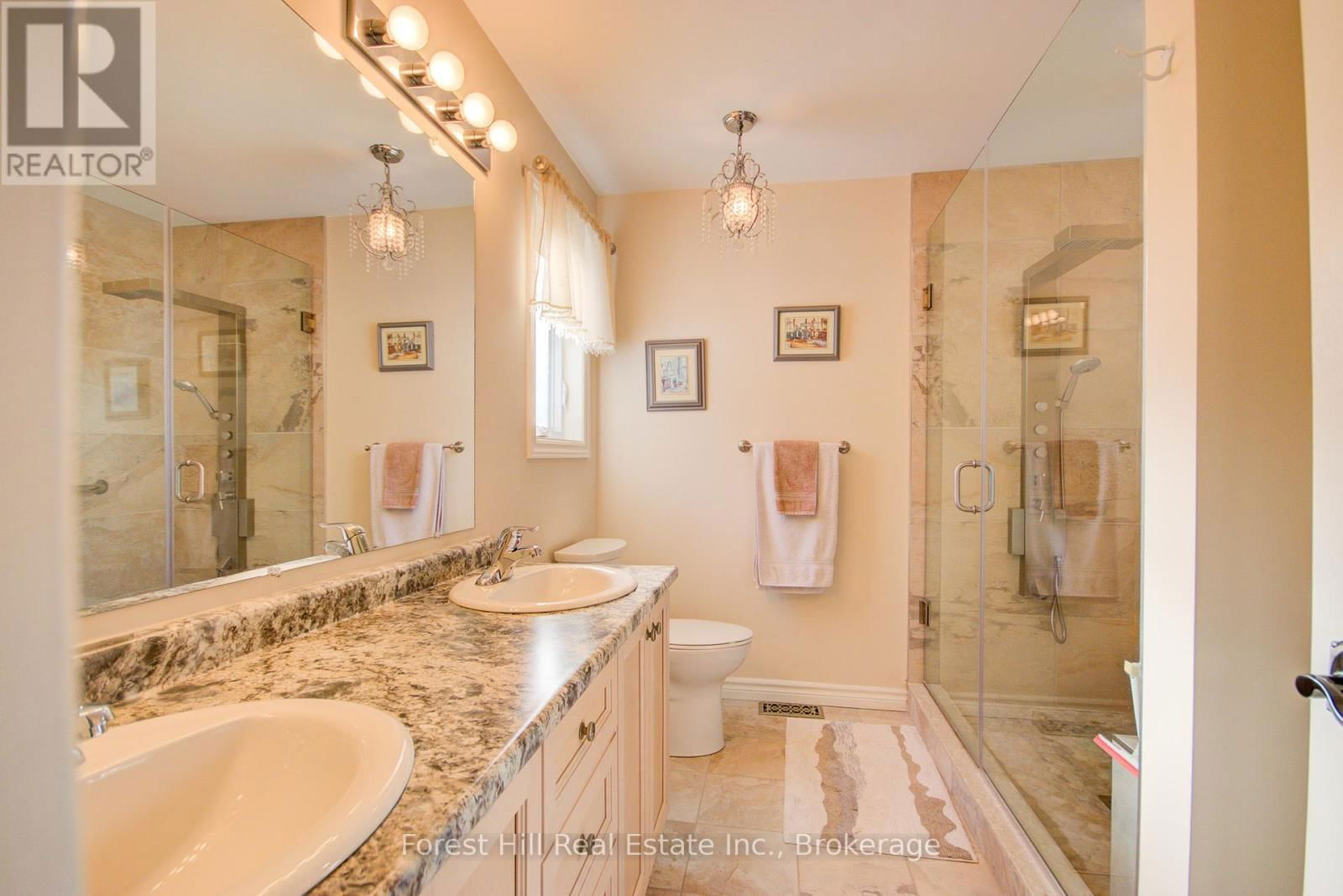144 PINERIDGE GATE Image 17