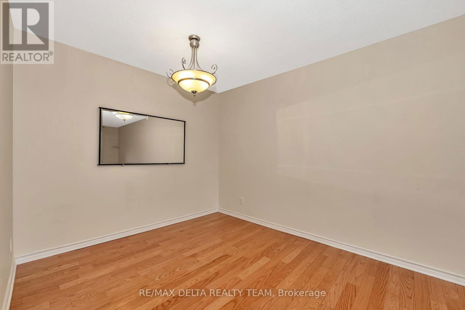 2009 - 199 KENT STREET Image 17
