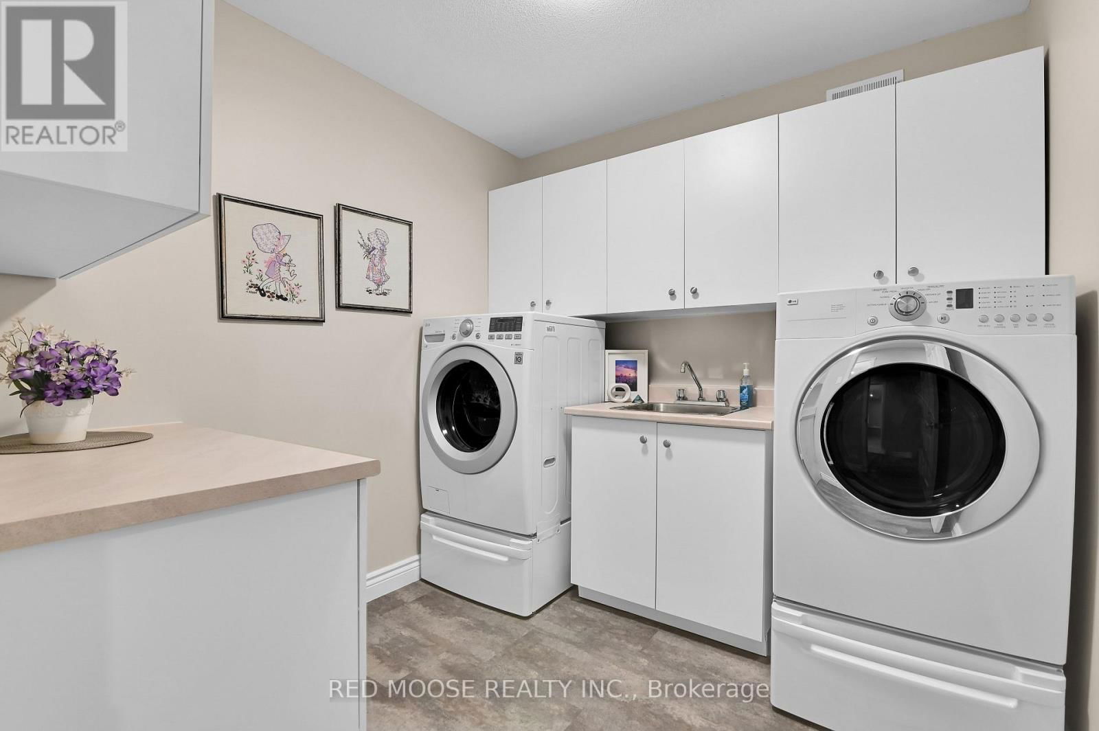 9859 RUSSELL ROAD Image 14