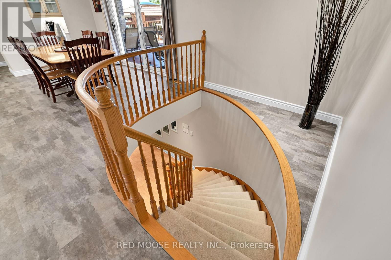 9859 RUSSELL ROAD Image 24
