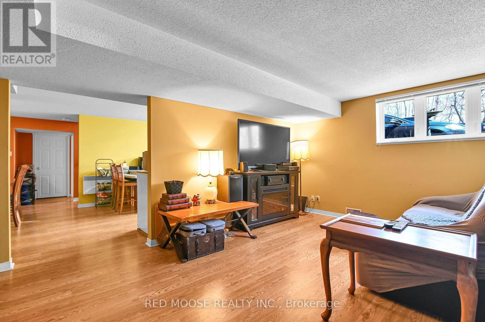 9859 RUSSELL ROAD Image 33