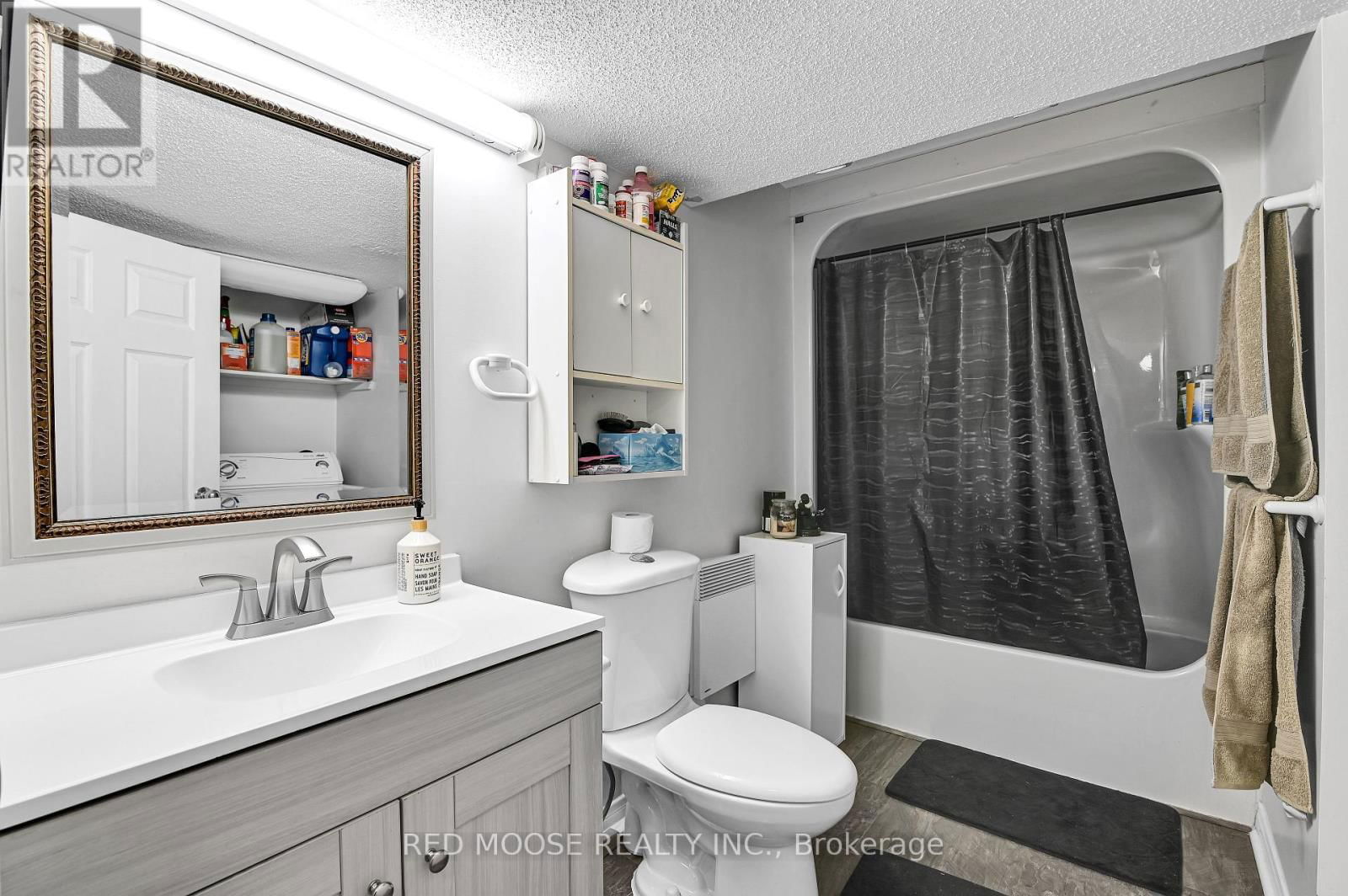 9859 RUSSELL ROAD Image 35