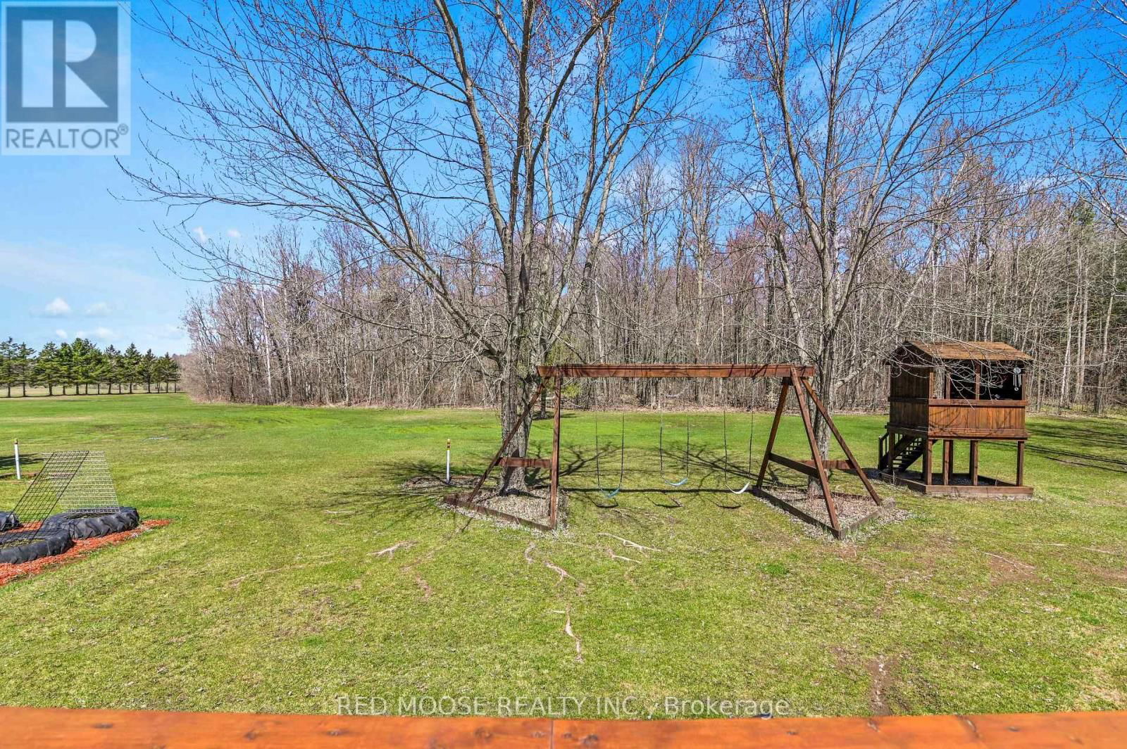 9859 RUSSELL ROAD Image 38