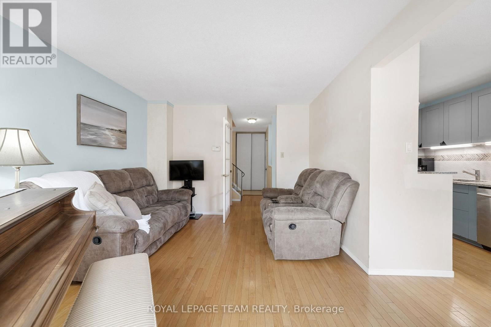2245 ORIENT PARK DRIVE Image 13