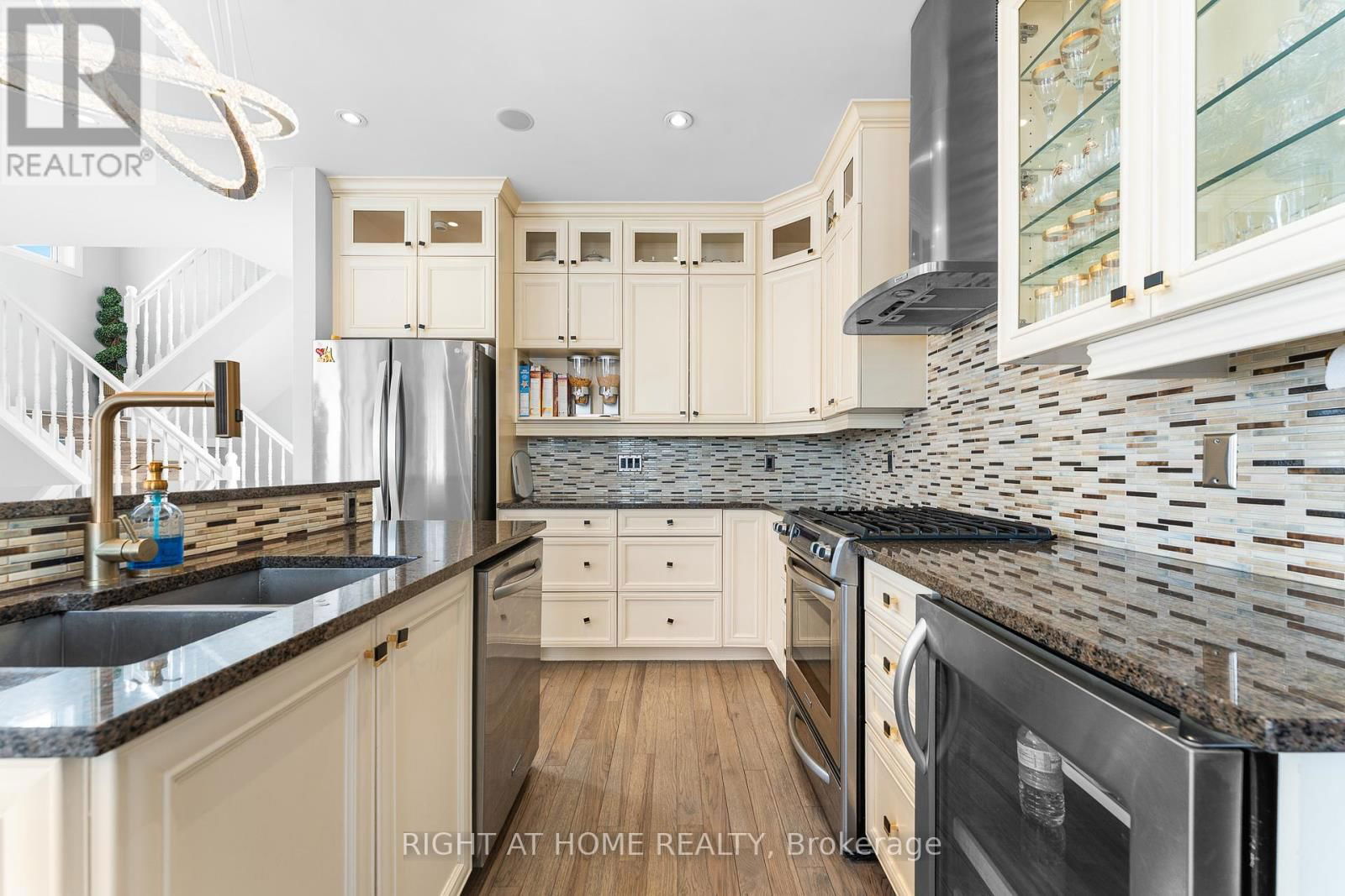 475 HARVEST VALLEY AVENUE Image 24