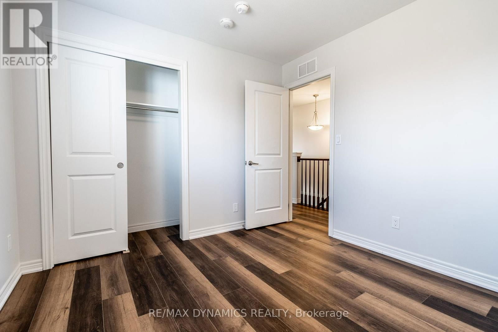34 CROW STREET Image 26