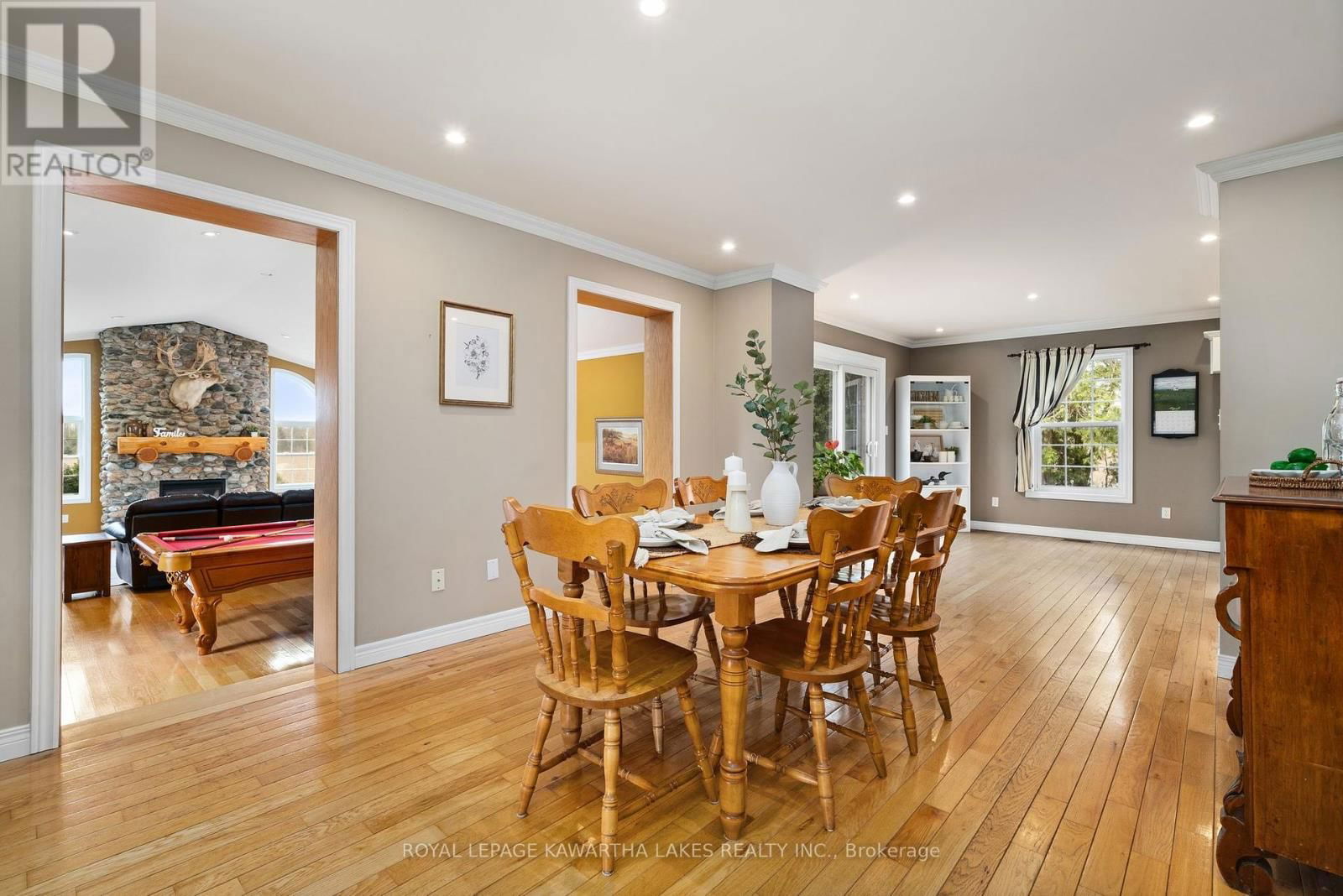 890 WOODVILLE ROAD Image 11